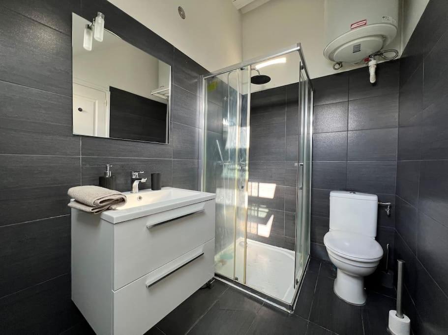 Bright Studio Apartment - ฟงแตนโบล ภายนอก รูปภาพ
